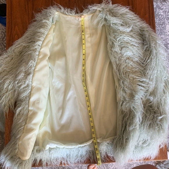 Mint Green Faux Fur Jacket. Size L - Picture 5 of 5